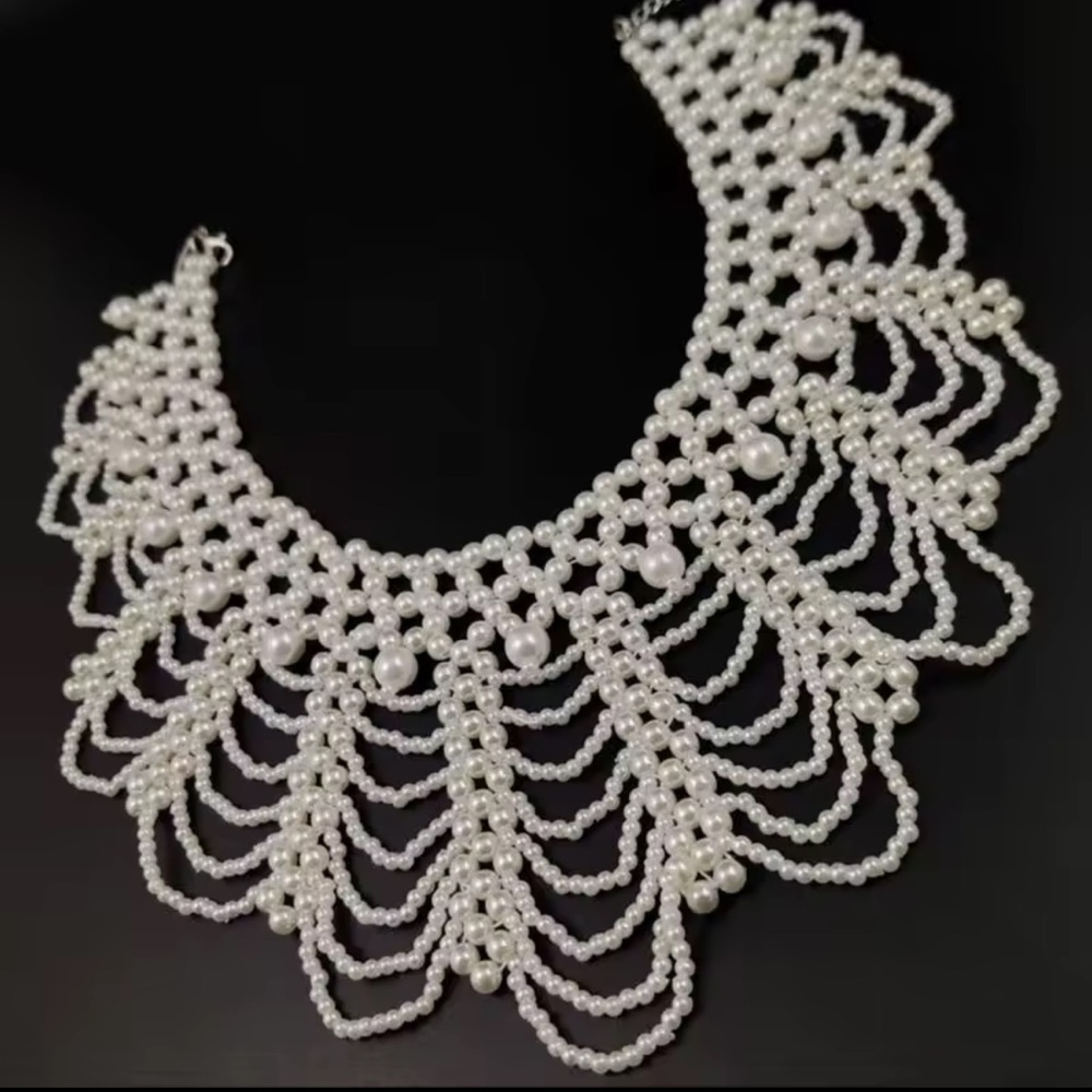 Elegant White Pearl Necklace - Picture 9 of 9